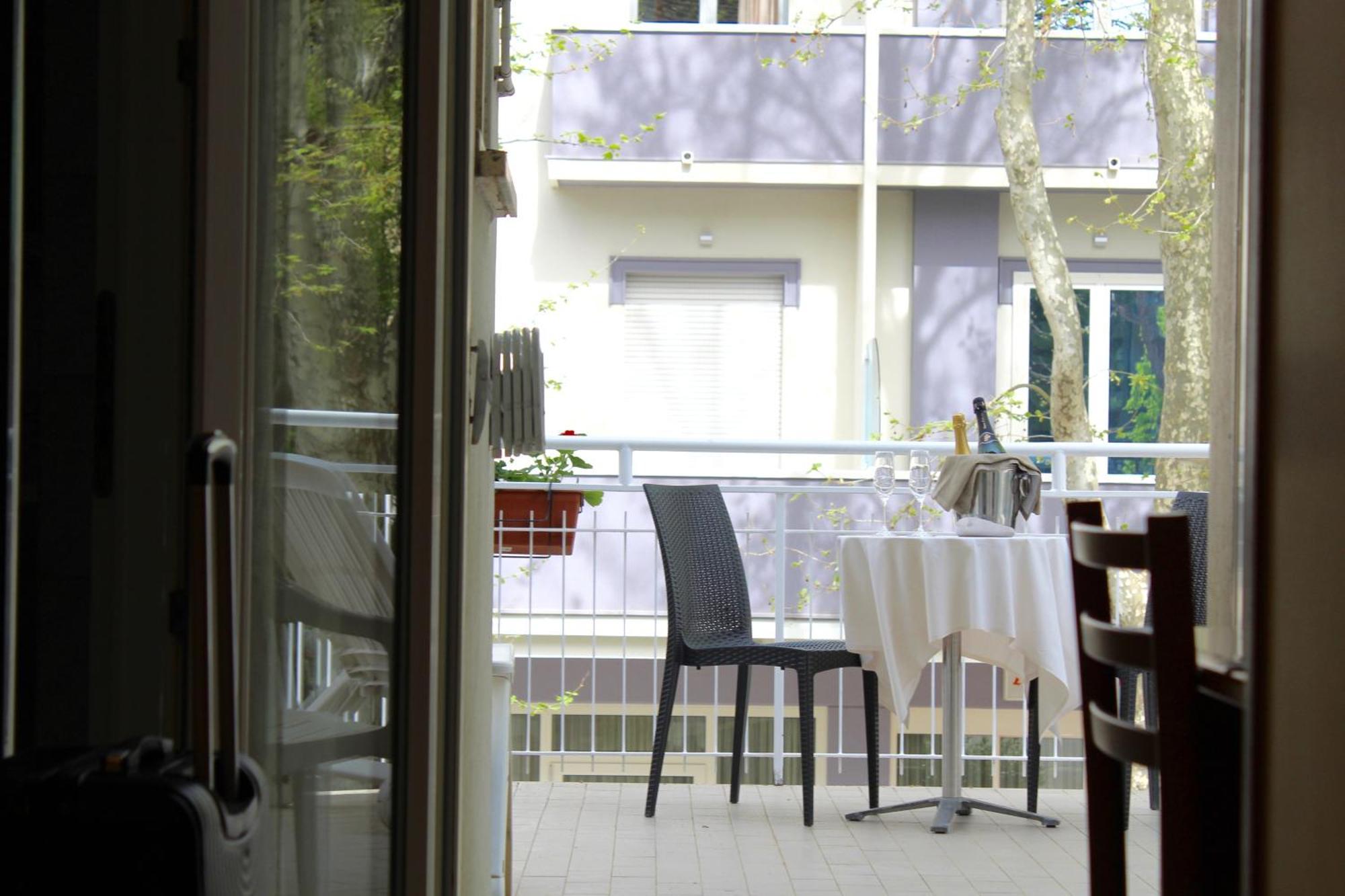 Blue Loft Hotel Cesenatico Exterior foto